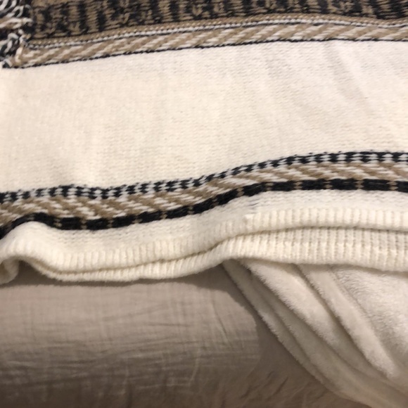 Free People Ivory Comb Poncho XS/S - Picture 4 of 6